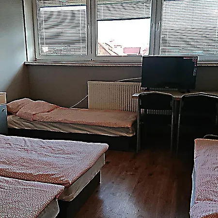 Hostel Warszawa Hostal *